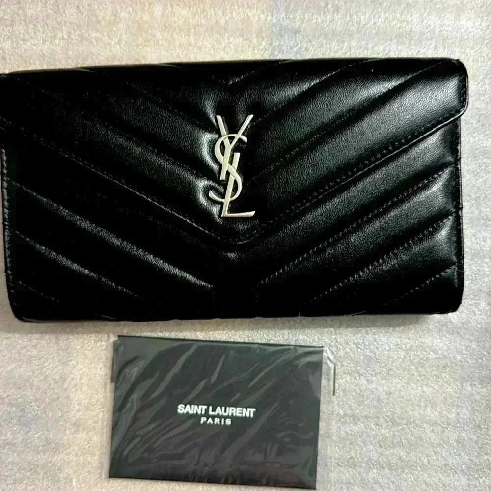 YSL Monogram Large Flap Wallet in Grained Leather

NEW NEVER USED - Picture 5 of 6